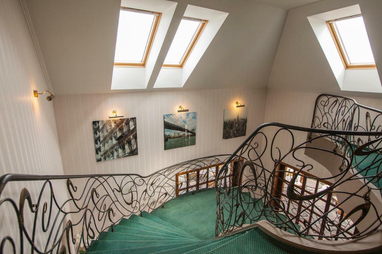 Hotel Fox Wolbórz Extérieur photo